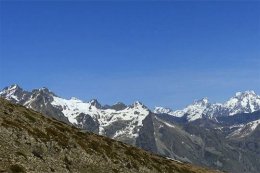 В Альпах снежная лавина накрыла 7 альпинистов
